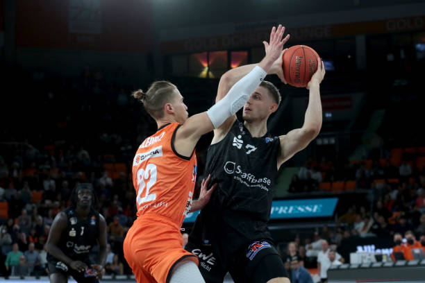 还要在战术 还要在战术