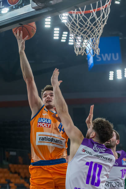 与其远射搏 与其远射搏